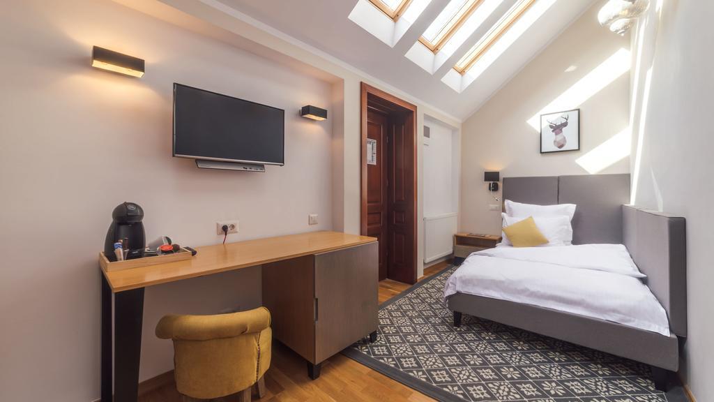 Antler Boutique Hotel Brasov Exterior photo